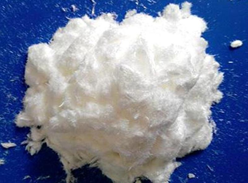 用酒精制作溶劑的反應(yīng)，換成普通飲用酒的反應(yīng)會怎樣呢？